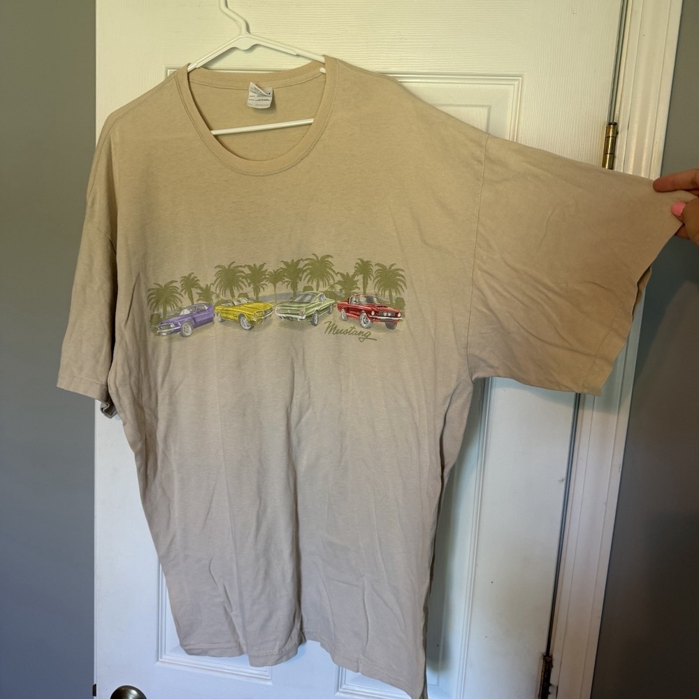 Vintage Gildan Ford Mustang Graphic Tee 2XL Beige Palm Tree Cars Shirt Y2K